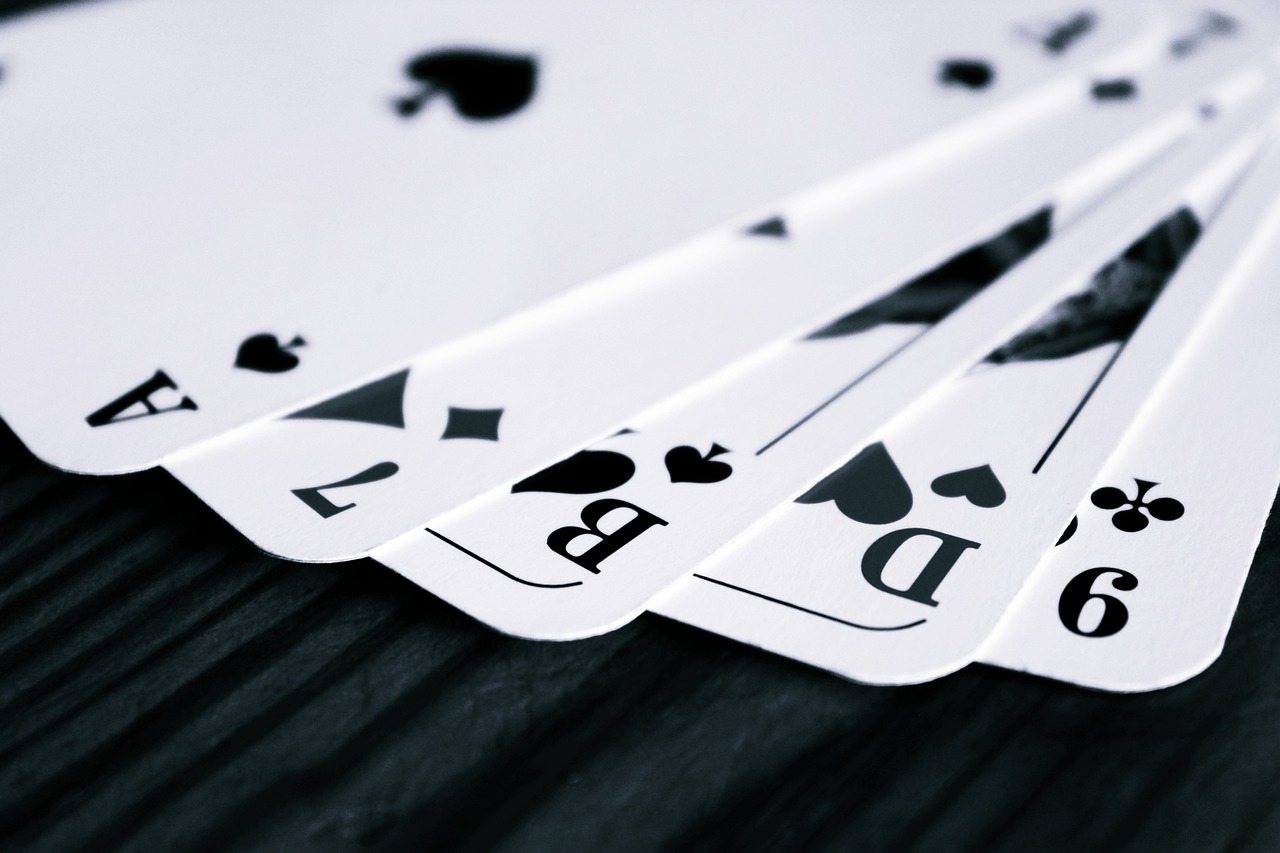 How-to-Deal-With-Aggressive-Texas-Holdem-Poker-Players.jpg