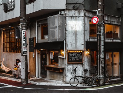 Burger Cafe Names Linked to Gambling